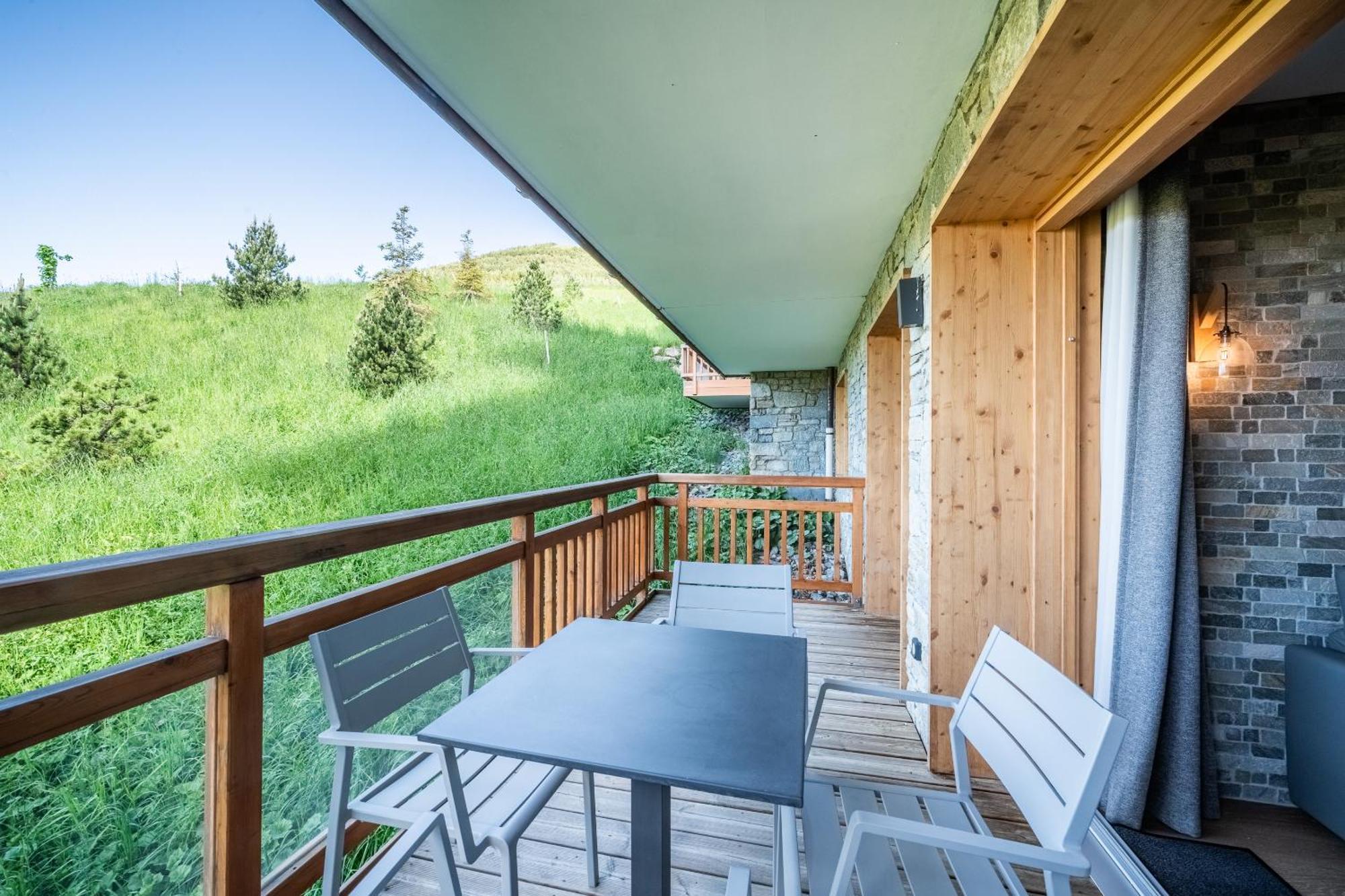 Residence Hameau De Clotaire Alpe D'Huez - By Emerald Stay Экстерьер фото