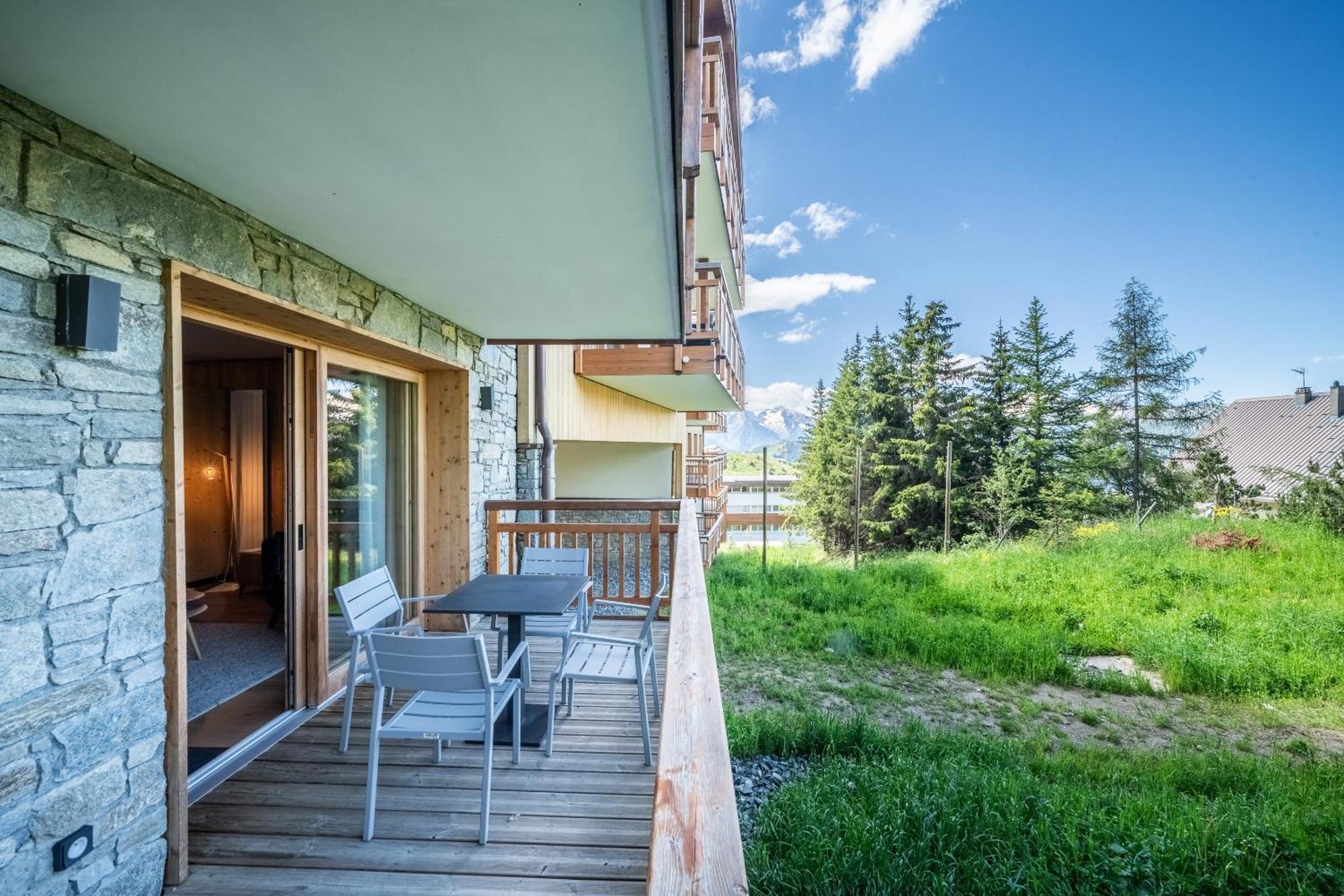 Residence Hameau De Clotaire Alpe D'Huez - By Emerald Stay Экстерьер фото