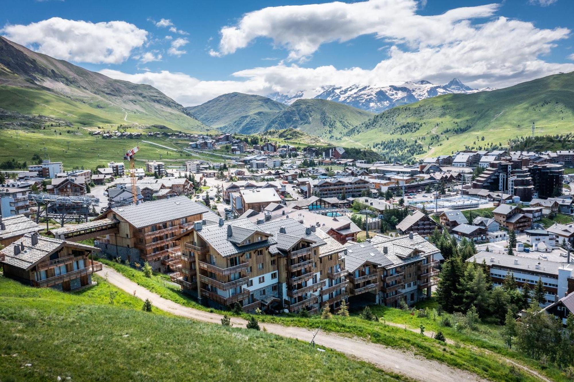 Residence Hameau De Clotaire Alpe D'Huez - By Emerald Stay Экстерьер фото